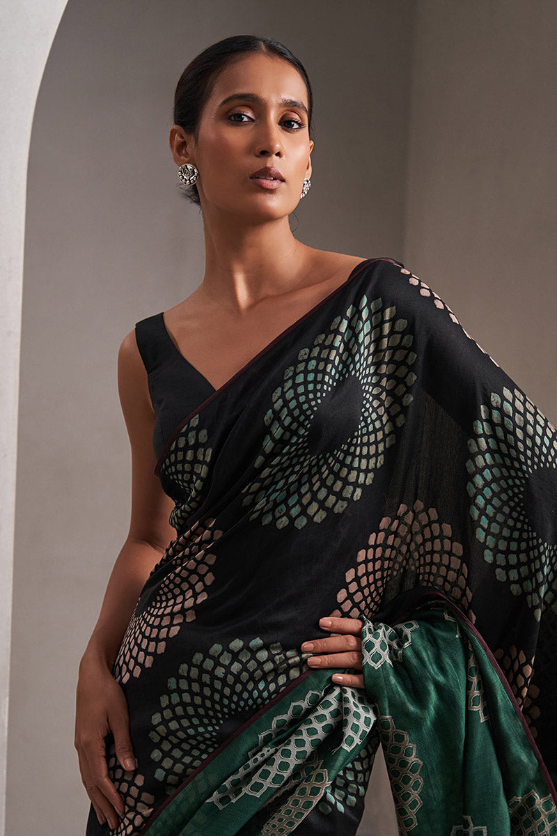 Chenab Maheshwari Block Printed Flip Pallu Saree - Black_Green