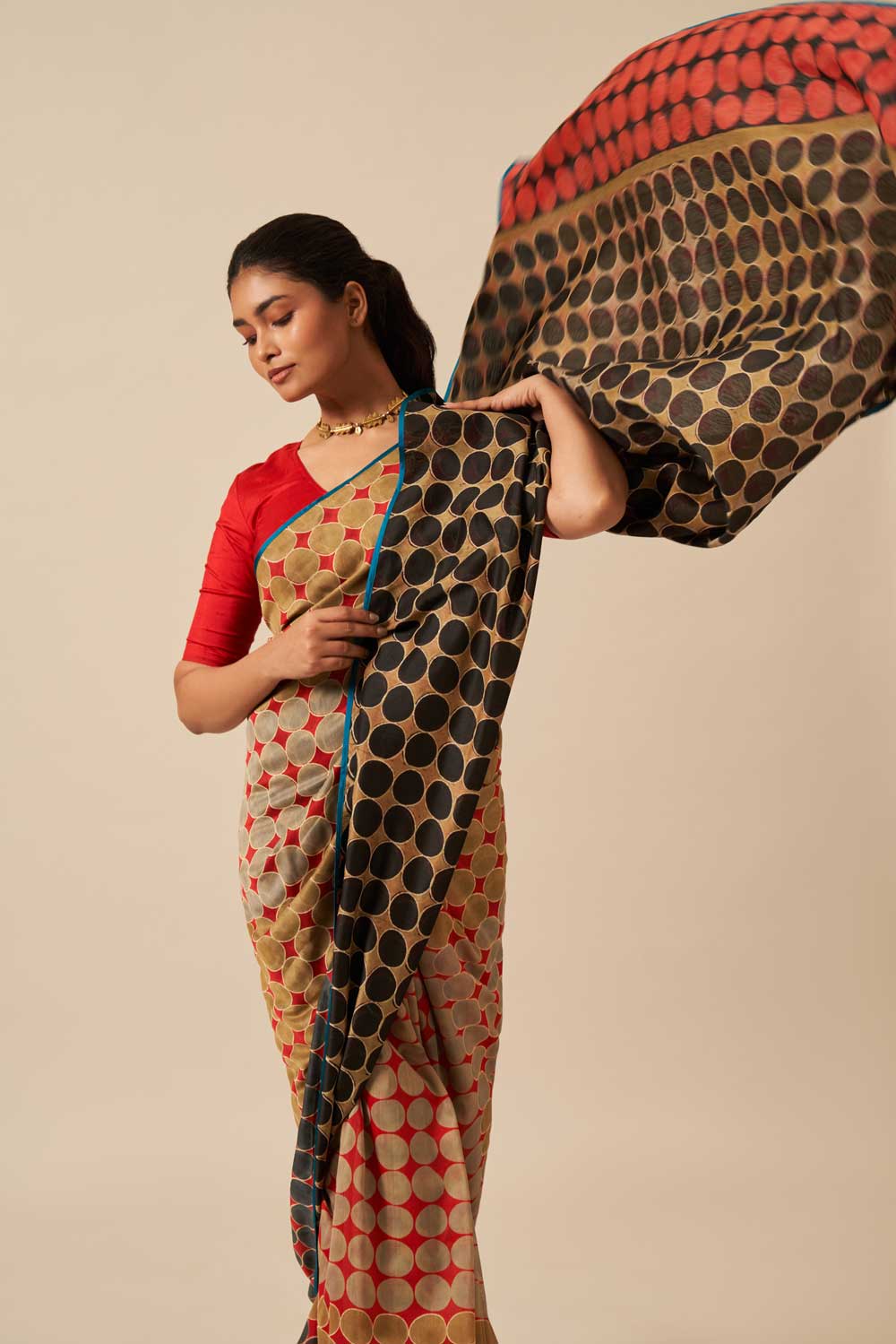 Sindhu Red_Black Maheshwari Hand Blockprinted Flip Pallu saree