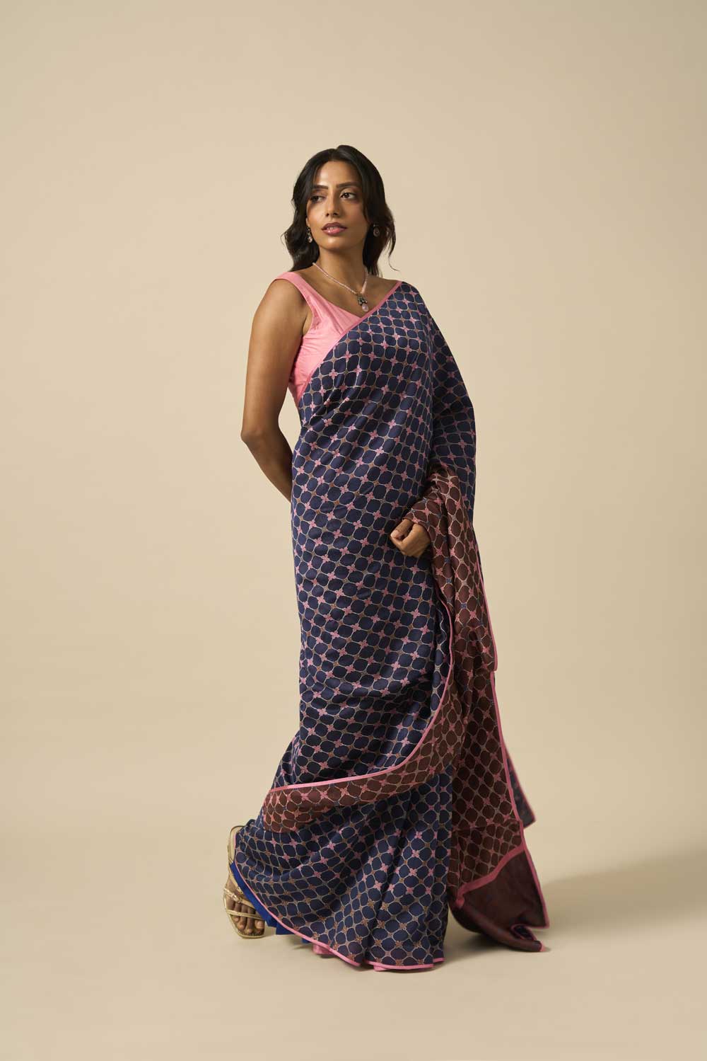 Kaveri Indigo Brown Maheshwari Hand Blockprinted Flip Pallu saree