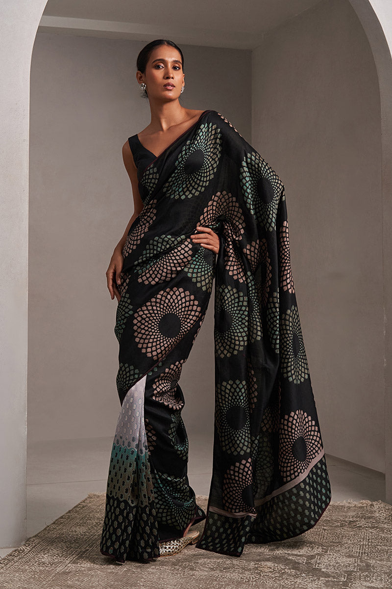 Chenab Maheshwari Block Printed Flip Pallu Saree - Black_Green