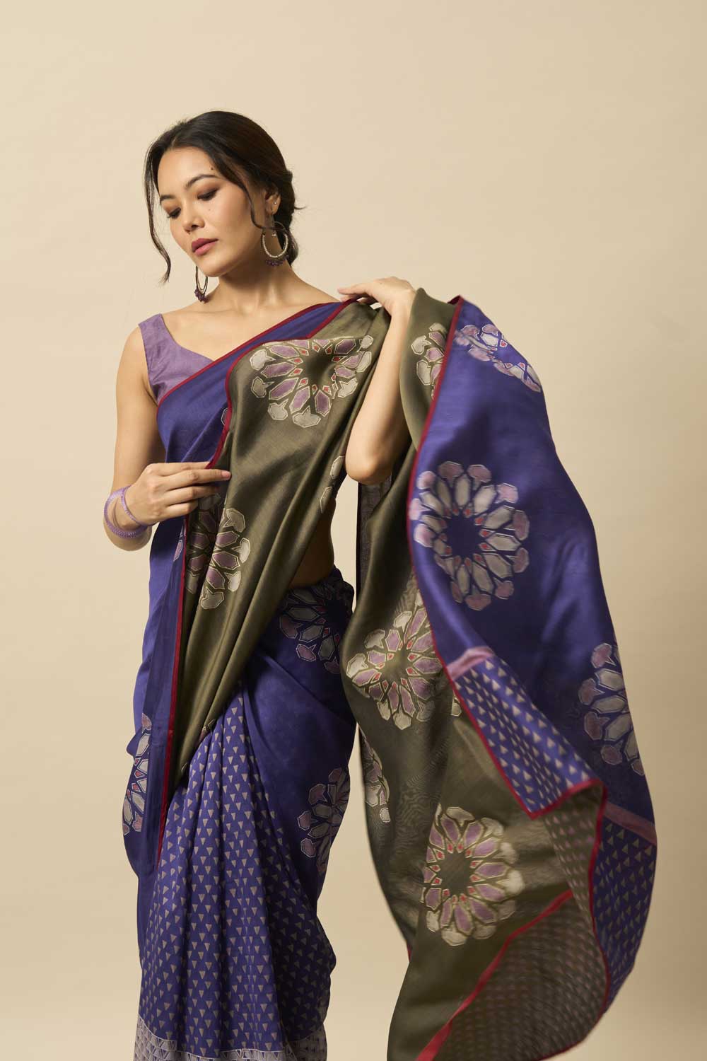 Krishna Blue Grey Maheshwari Hand Blockprinted Flip Pallu saree